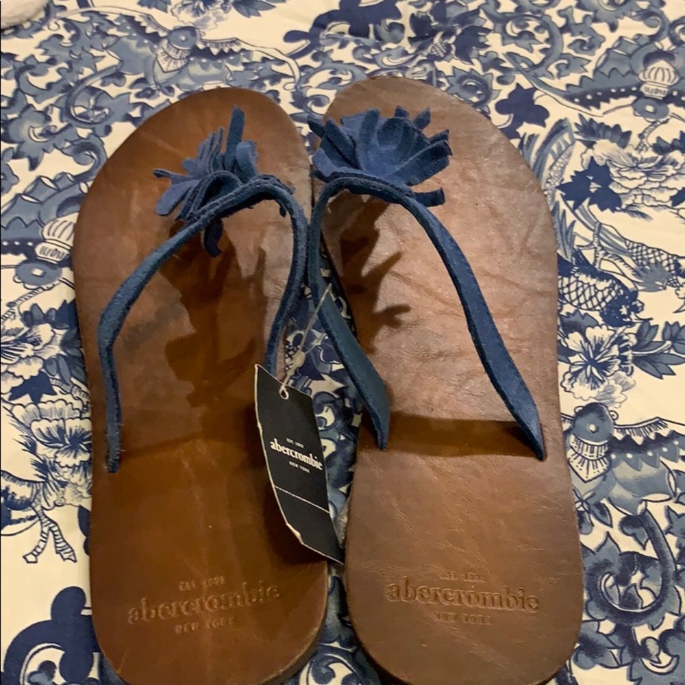 New with tags Abercrombie Sandals